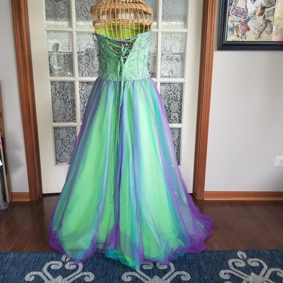 Mardi Gras Gown Studio 17 Green Purple Beaded Sz 8 - Picture 2 of 8